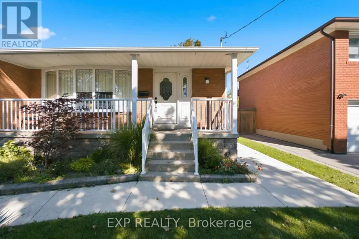 3671 HOLDEN CRESCENT, Mississauga (Mississauga Valleys), Ontario L5A2V9