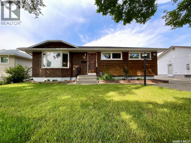 30 Probe STREET, Regina, Saskatchewan S4R4V1