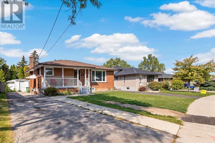 LOWER - 161 HOOVER CRESCENT, Hamilton (Balfour), Ontario L9A3H2