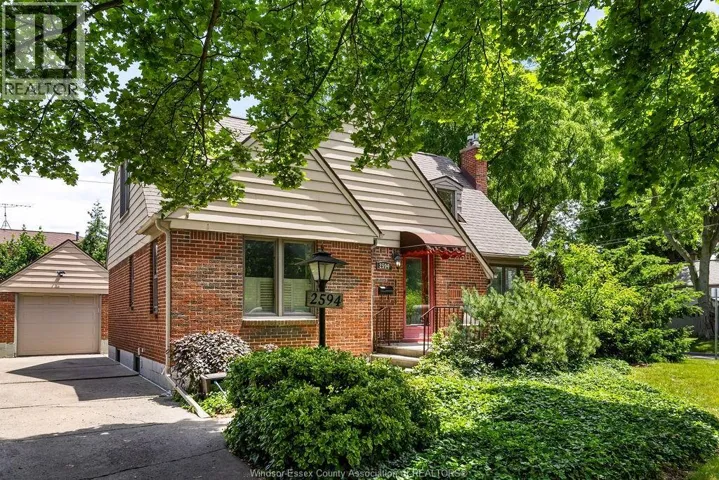 2594 BUCKINGHAM, Windsor, Ontario N8T2B6