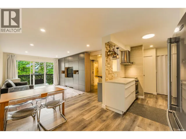 310 428 AGNES STREET, New Westminster, British Columbia V3L1G1