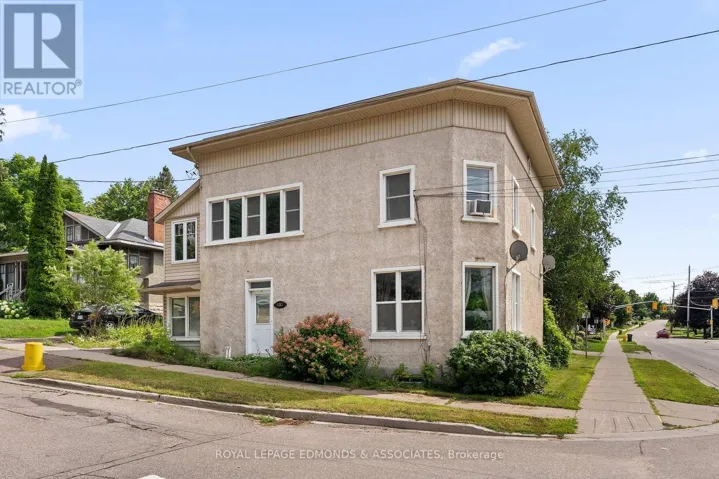403 MACKAY STREET, Pembroke, Ontario K8A1E3