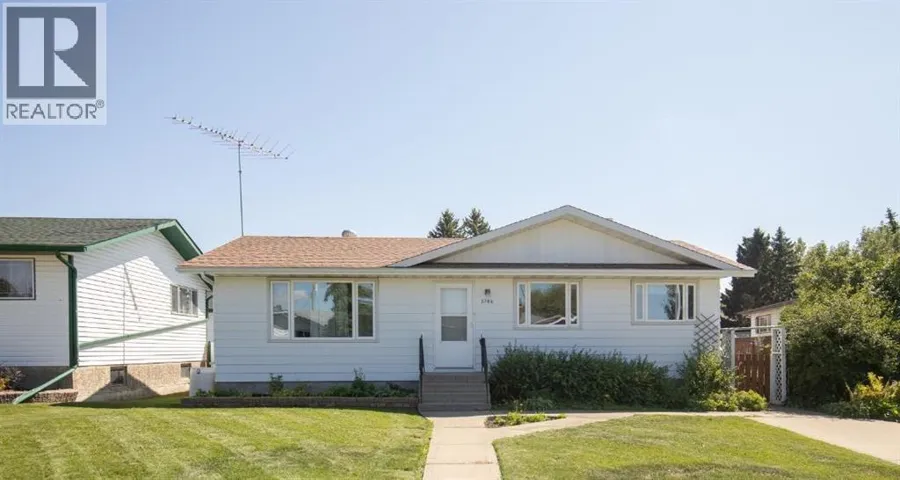 3706 51 Avenue, Innisfail, Alberta T4G1H6