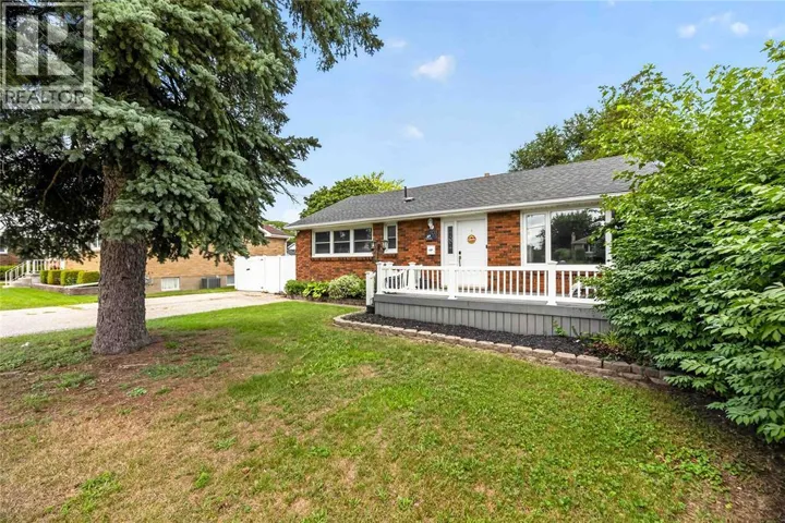1108 ERROL ROAD East, Sarnia, Ontario N7S2E9
