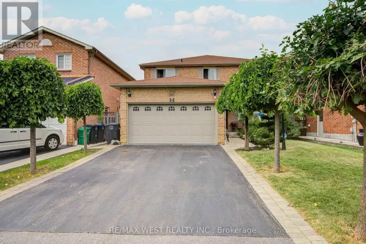 8 BALLYCASTLE CRESCENT, Brampton (Heart Lake West), Ontario L6Z2V5