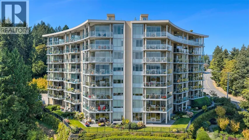 103 5388 Hill Rise Terr, Saanich, British Columbia V8Y3K3