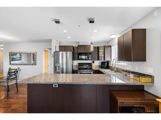 412 5488 198 STREET, Langley, British Columbia V3A1G2