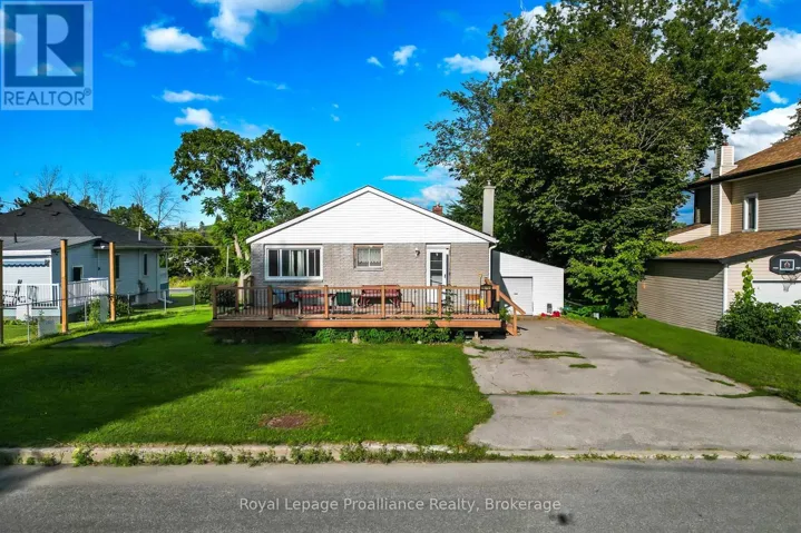 10 WOOLER ROAD, Quinte West (Trenton Ward), Ontario K8V4J5