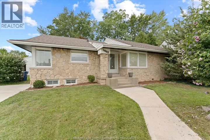 1965 OLIVE ROAD, Windsor, Ontario N8T1R4