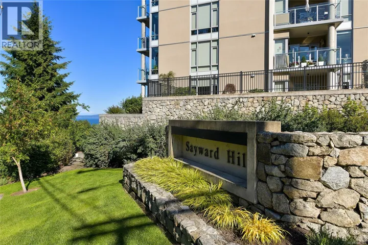 406 5388 Hill Rise Terr, Saanich, British Columbia V8Y3K2