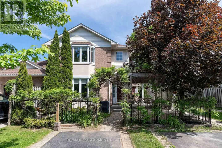 41 VALRIDGE DRIVE, Hamilton (Ancaster), Ontario L9G4Y7