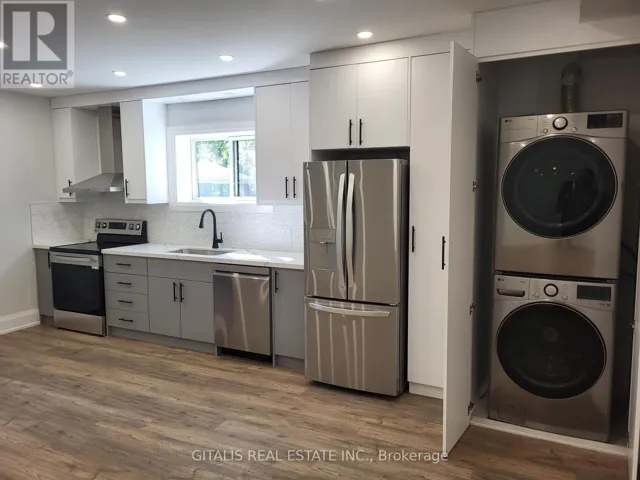 MAIN FLOOR - 195 OAKMOUNT ROAD N, Toronto (High Park North), Ontario M6P2N1