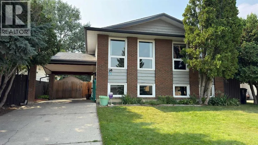 71 Chippewa Crescent W, Lethbridge, Alberta T1K5B4