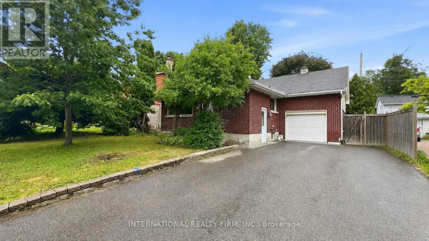 1213 ERINDALE DRIVE, Ottawa, Ontario K2C2G2