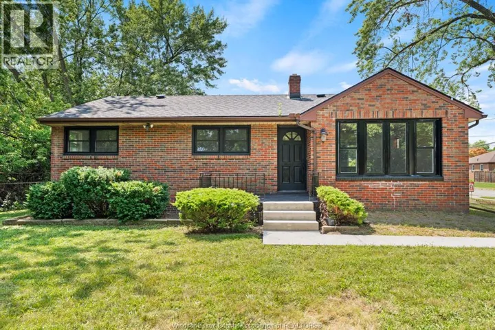 1905 NORFOLK STREET, Windsor, Ontario N9E1H6