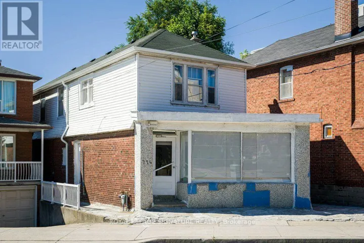 724 VAUGHAN ROAD, Toronto (Oakwood Village), Ontario M6E2Y9