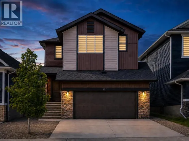 137 Creekside Way SW, Calgary, Alberta T2X4B1