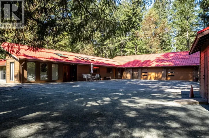 1698 Millstream Rd, Highlands, British Columbia V9B6E7