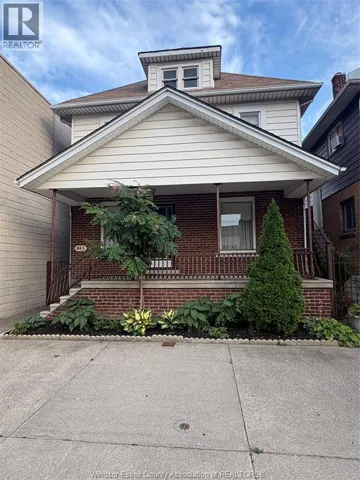 865 ERIE STREET, Windsor, Ontario N9A3Y7