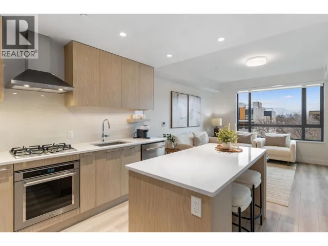 3051 Abbott Street Unit# 206, Kelowna, British Columbia V1Y0C4