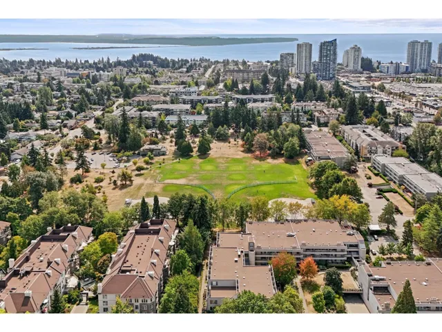 212 15313 19 AVENUE, Surrey, British Columbia V4A1X6