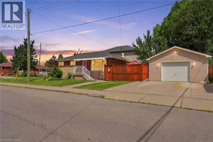 3 MITCHELL Avenue, Hamilton, Ontario L9A1W1