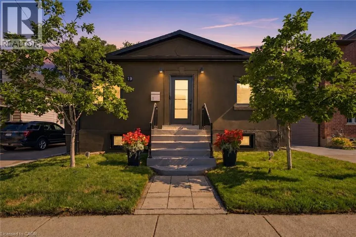 19 GROVE Street, Hamilton, Ontario L8N1P4