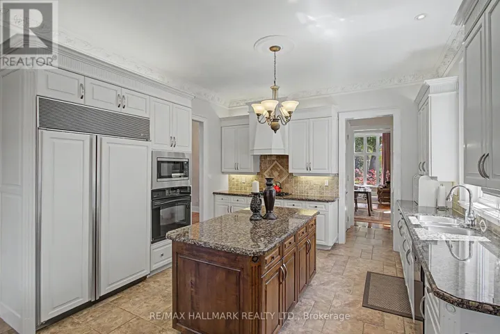 102 DUNCAN ROAD, Richmond Hill (Langstaff), Ontario L4C6J7