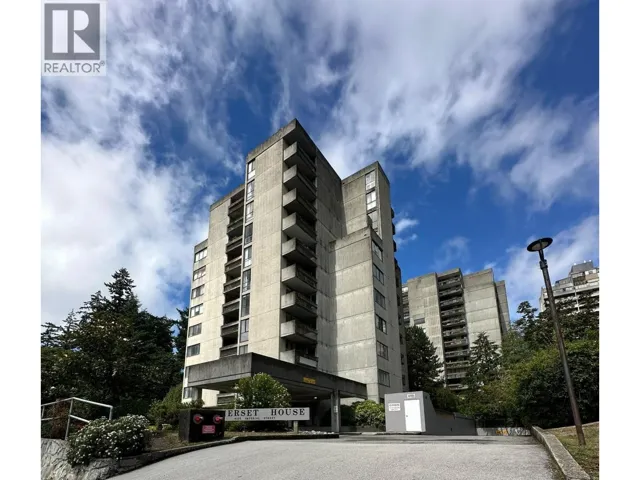 502 4105 IMPERIAL STREET, Burnaby, British Columbia V5J1A6