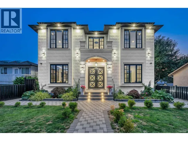 7583 CUMBERLAND STREET, Burnaby, British Columbia V3N3X7
