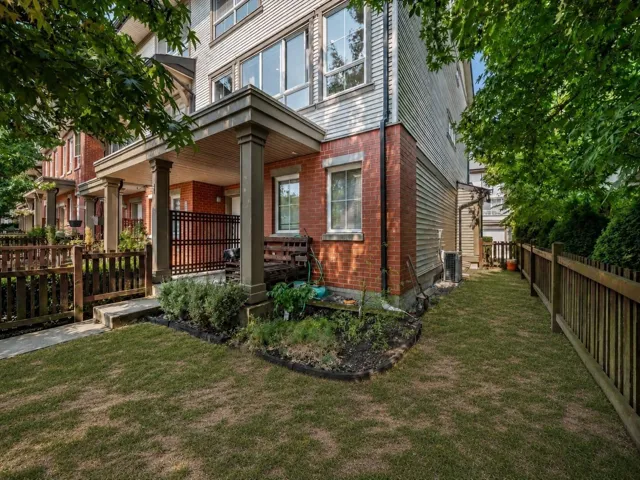 128 19505 68A AVENUE, Surrey, British Columbia V4N6K3