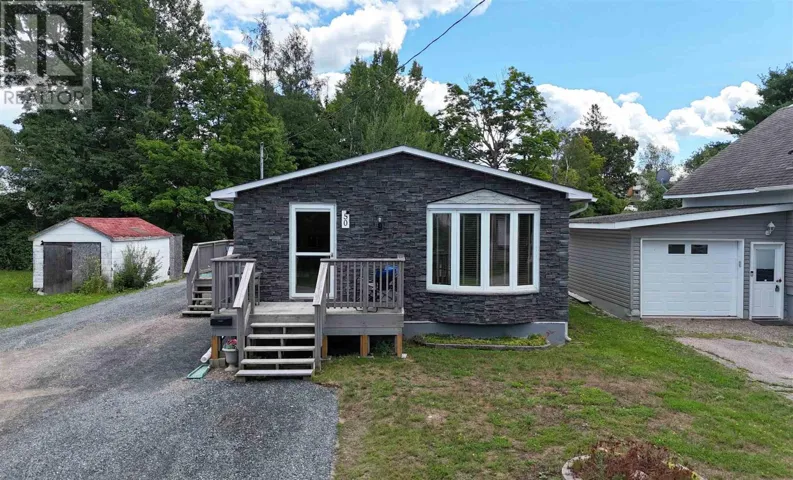 50 Lakeview RD, Elliot Lake, Ontario P5A2J1
