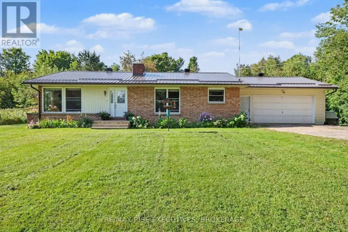 715 HANNA ROAD, Tay Valley, Ontario K0H2B0