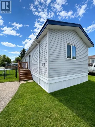 113 Heritage Drive, Okotoks, Alberta T1S1M4