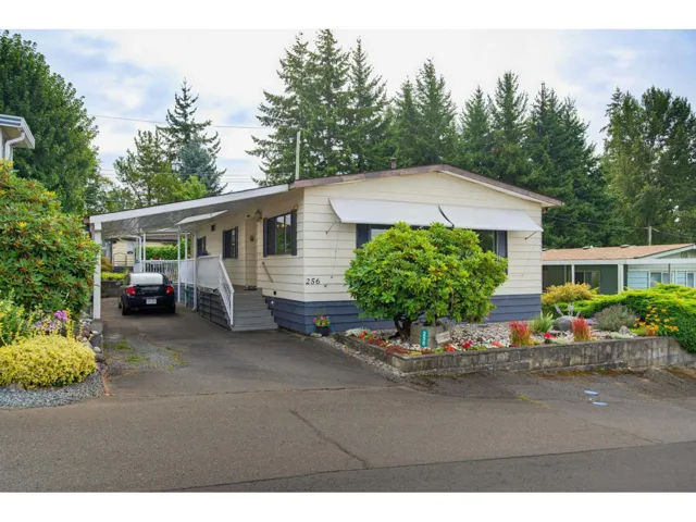 256 27111 0 AVENUE, Langley, British Columbia V4W2T6
