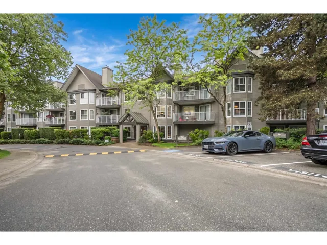 112 15130 108 AVENUE, Surrey, British Columbia V3R0T8