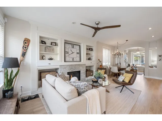 259 172A STREET, Surrey, British Columbia V3Z9R1