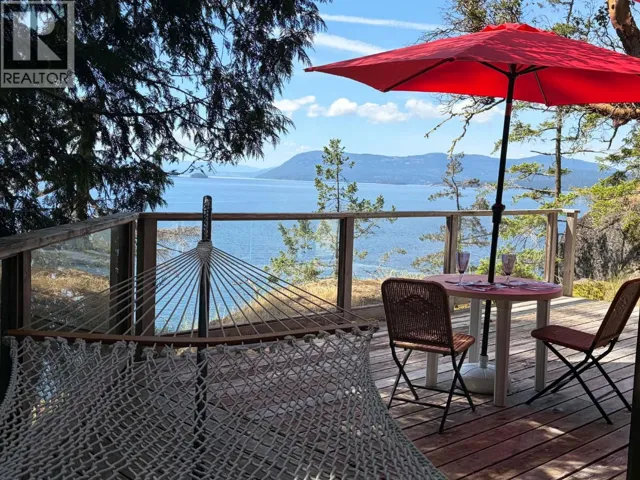 3803 CUTLASS COURT, Pender Island, British Columbia V0N2M2