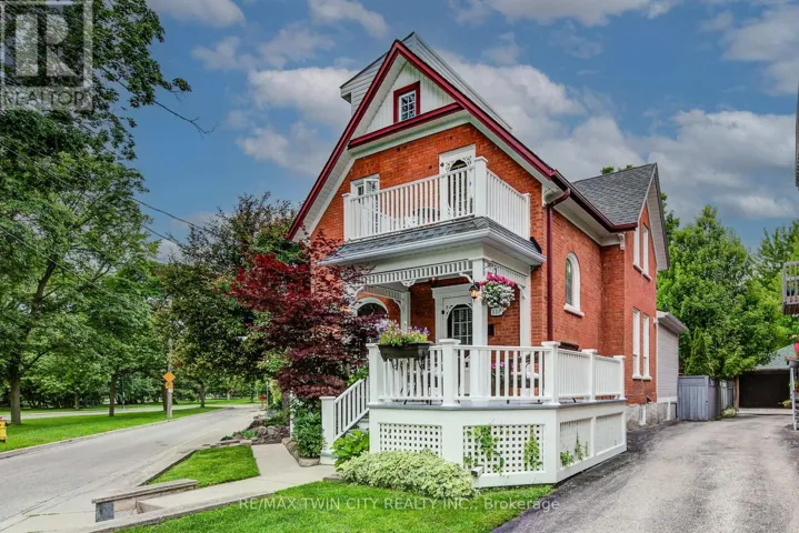138 WATER STREET S, Kitchener, Ontario N2G1Z5