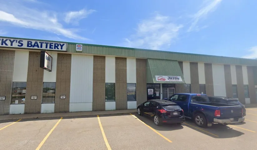 6013 - 86 Street, Edmonton, Alberta T6E2X4