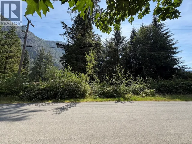 609 Keno Cres, Zeballos, British Columbia V0P2A0