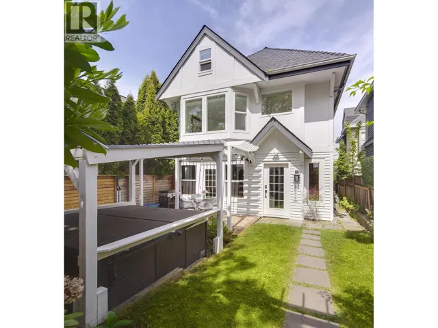 2977 W 6TH AVENUE, Vancouver, British Columbia V6K1X4