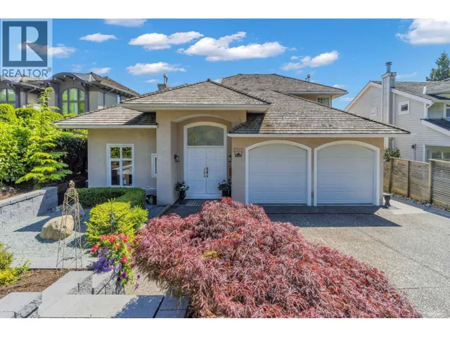 2322 LAWSON AVENUE, West Vancouver, British Columbia V7V2E6