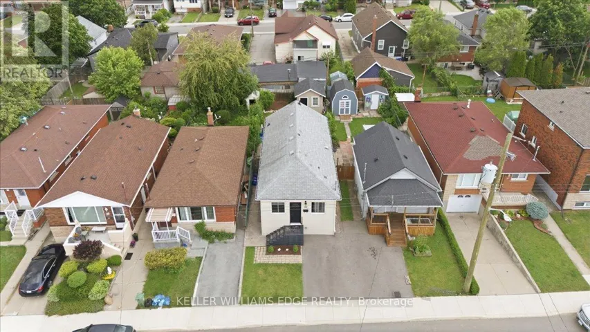 22 DELENA AVENUE N, Hamilton (McQuesten), Ontario L8H6B4