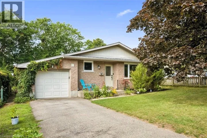 46 SOUTHWOOD Court, Kitchener, Ontario N2E2H9