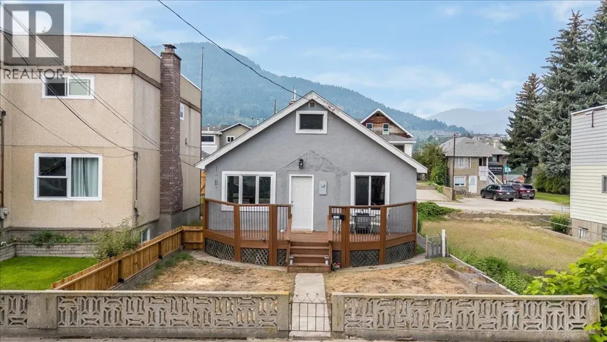 1430 THIRD Avenue, Trail, British Columbia V1R1P6