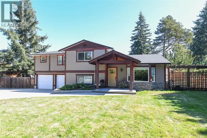 1530 Grayling Dr, Comox, British Columbia V9M3Z7