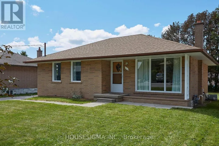 212 HALLETT AVENUE, Whitby (Lynde Creek), Ontario L1N5K8