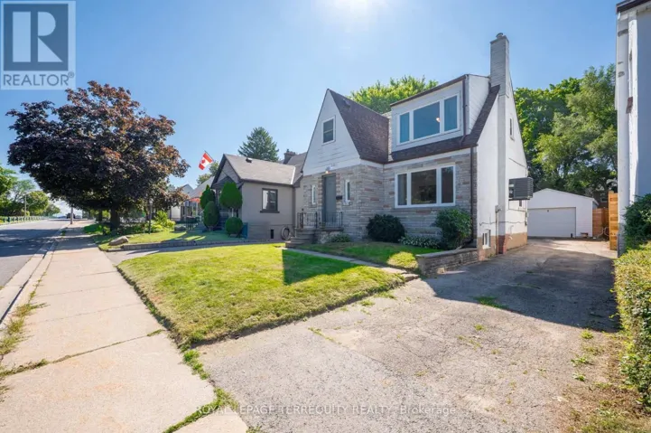 2307 LAWRENCE AVENUE W, Toronto (Humber Heights), Ontario M9P2A7