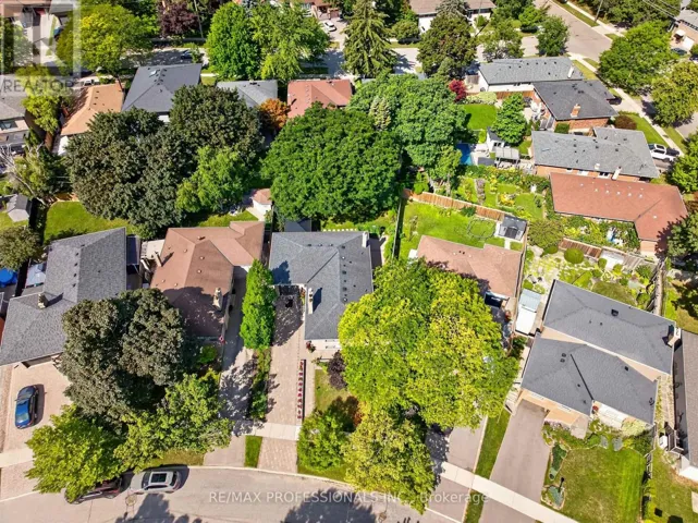 57 MERRYGALE CRESCENT, Toronto (Eringate-Centennial-West Deane), Ontario M9B5N9